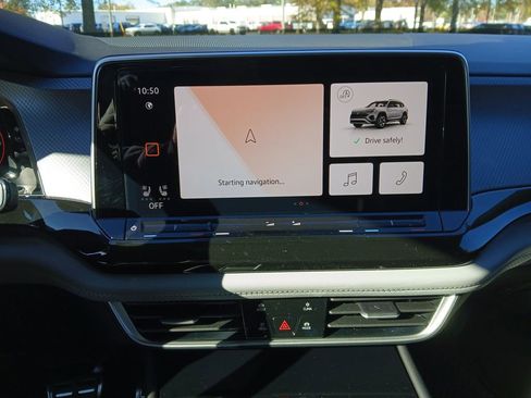 New 2026 Volkswagen Atlas Peak Edition AWD/4WD image 18