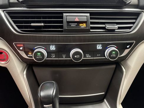 Used 2022 Honda Accord EX-L image 17