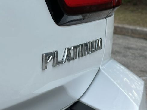 Used 2023 Nissan Armada Platinum w/ Captain's Chairs Package image 10