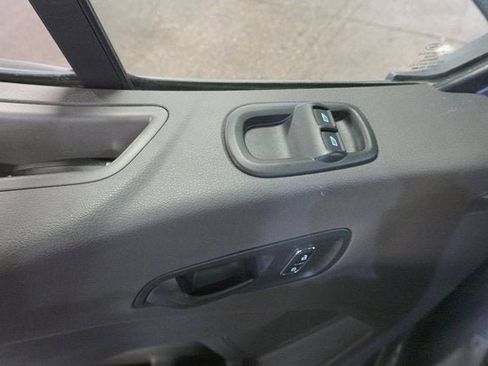 Used 2024 Ford E-Transit 148 Medium Roof image 7