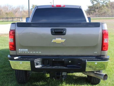 Used 2011 Chevrolet Silverado 2500 LT w/ Interior Plus Package image 4