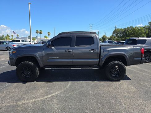 Used 2019 Toyota Tacoma TRD Sport RWD image 6