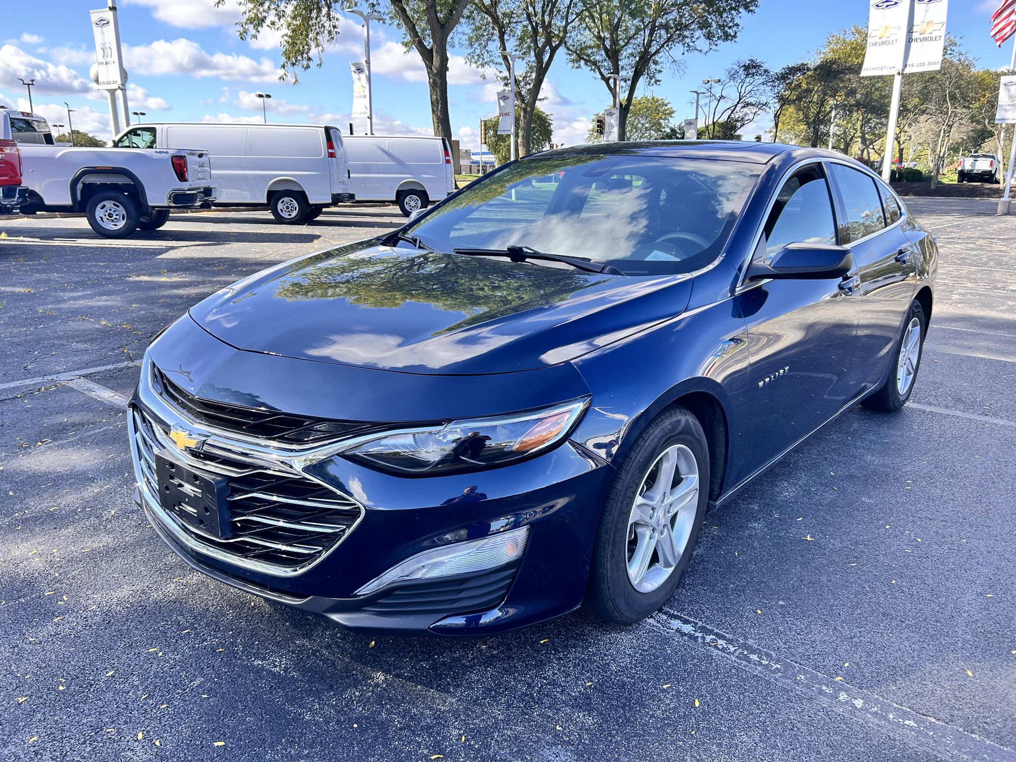 Used 2022 Chevrolet Malibu LT FWD image 1