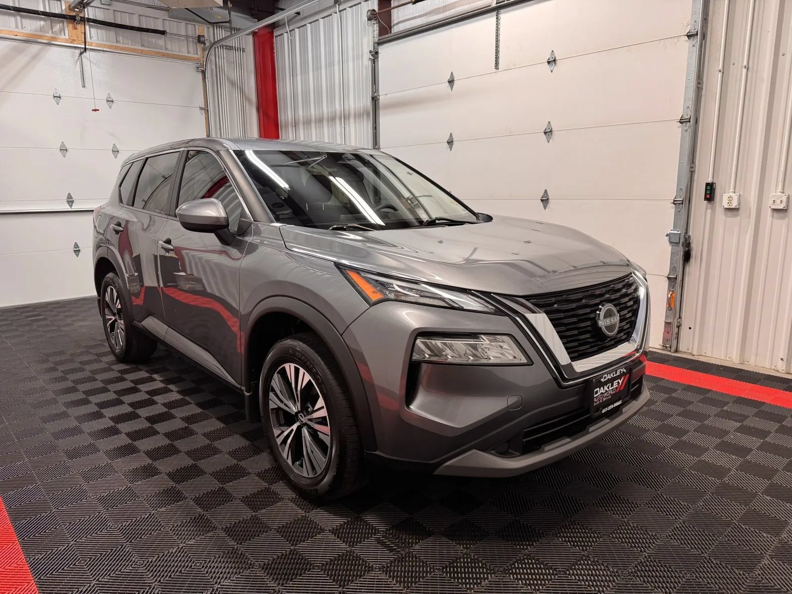Used 2023 Nissan Rogue SV AWD/4WD image 5