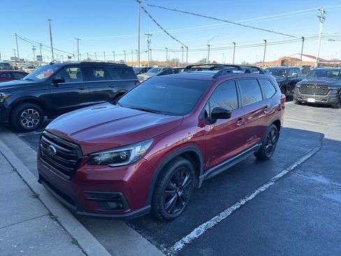 Used 2022 Subaru Ascent Onyx Edition image 2