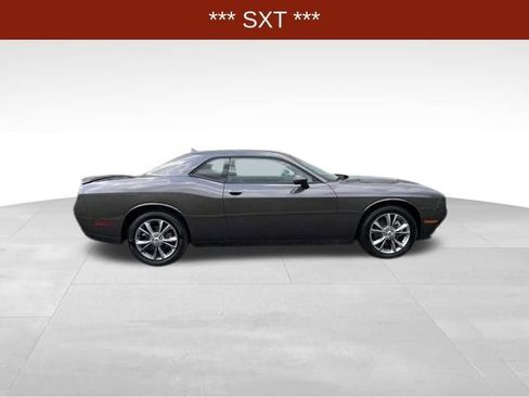 Used 2021 Dodge Challenger SXT w/ Driver Convenience Group AWD/4WD image 8
