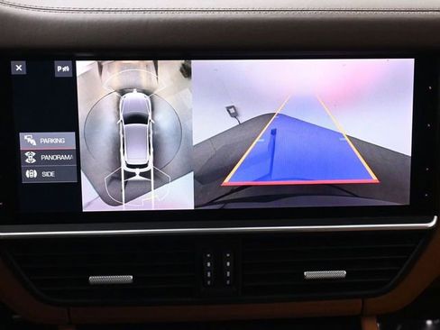 Used 2021 Porsche Cayenne Turbo w/ Premium Package Plus image 36