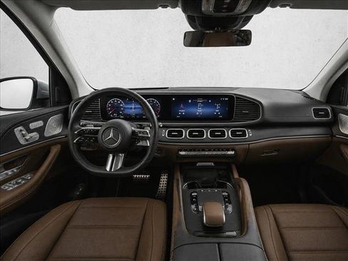 Used 2024 Mercedes-Benz GLS 580 4MATIC image 26
