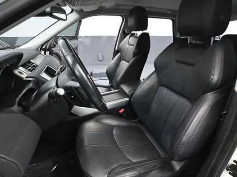 Used 2017 Land Rover Range Rover Evoque SE image 24