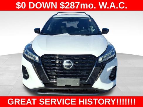 Used 2022 Nissan Kicks SR image 3