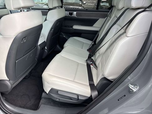 Used 2024 Hyundai Santa Fe Limited AWD/4WD image 15