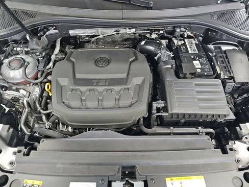 Used 2023 Volkswagen Tiguan SE FWD image 18