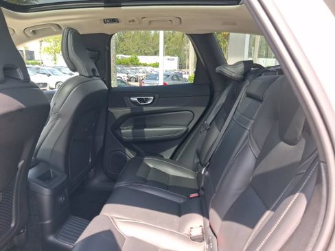 Used 2021 Volvo XC60 T8 Inscription w/ Advanced Package AWD/4WD image 8