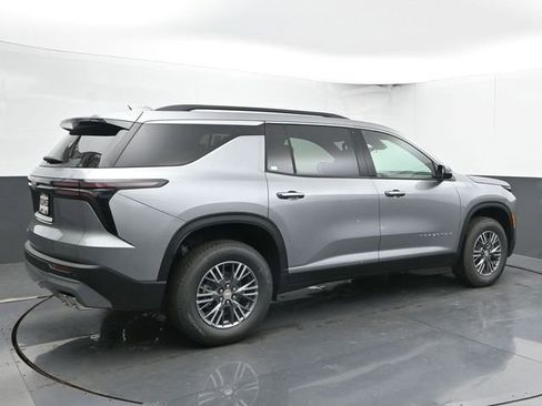 New 2026 Chevrolet Traverse LT w/ LPO, Floor Liner Package image 11