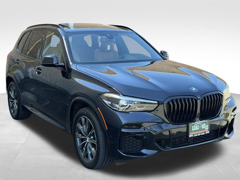Used 2023 BMW X5 xDrive40i w/ M Sport Package image 3