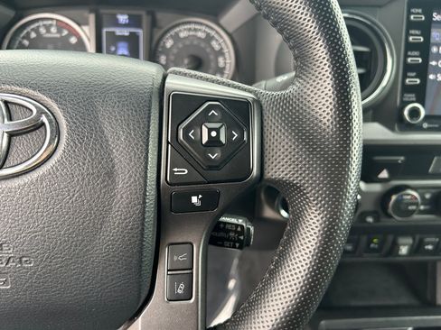 Used 2023 Toyota Tacoma TRD Off-Road w/ Advanced Technology Package AWD/4WD image 14