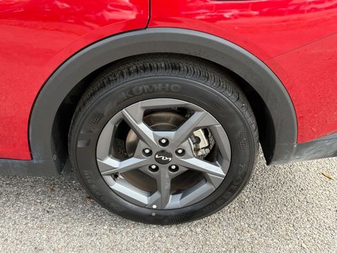 Used 2025 Kia K4 LXS image 23