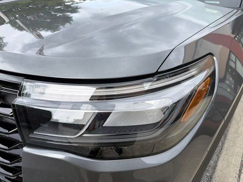 New 2026 Ford Explorer ST-Line w/ ST-Line Street Pack AWD/4WD image 17