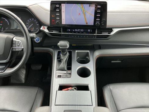 Certified 2021 Toyota Sienna XSE w/ XSE Plus Package image 17
