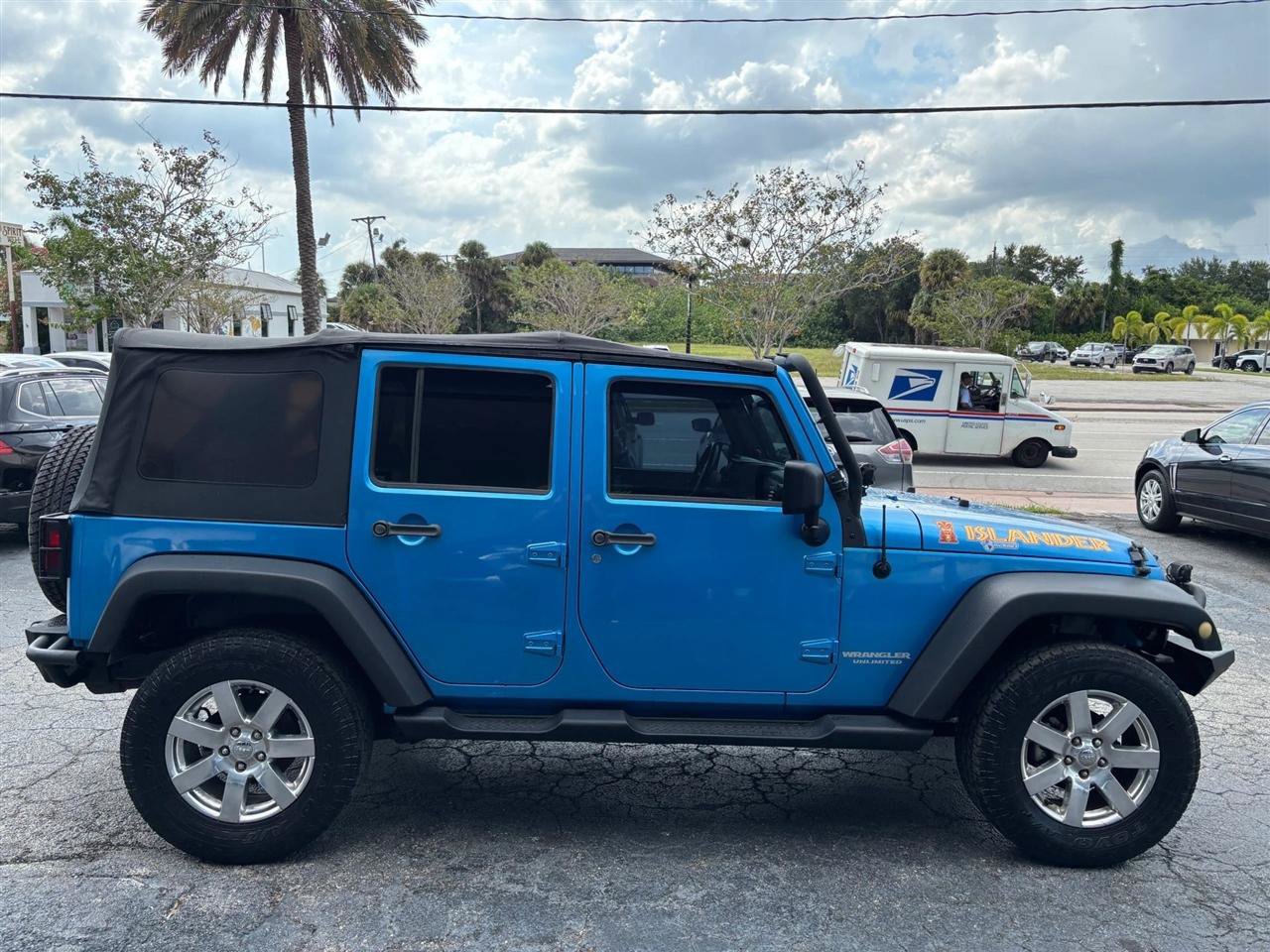 Used 2010 Jeep Wrangler Unlimited Sport AWD/4WD image 6