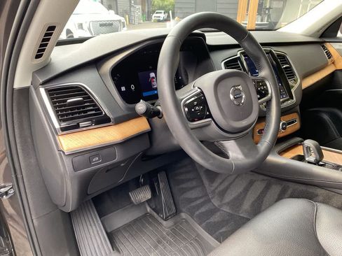 Used 2023 Volvo XC90 B6 Plus w/ Protection Package AWD/4WD image 2