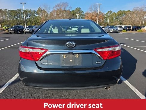 Used 2017 Toyota Camry XLE image 9