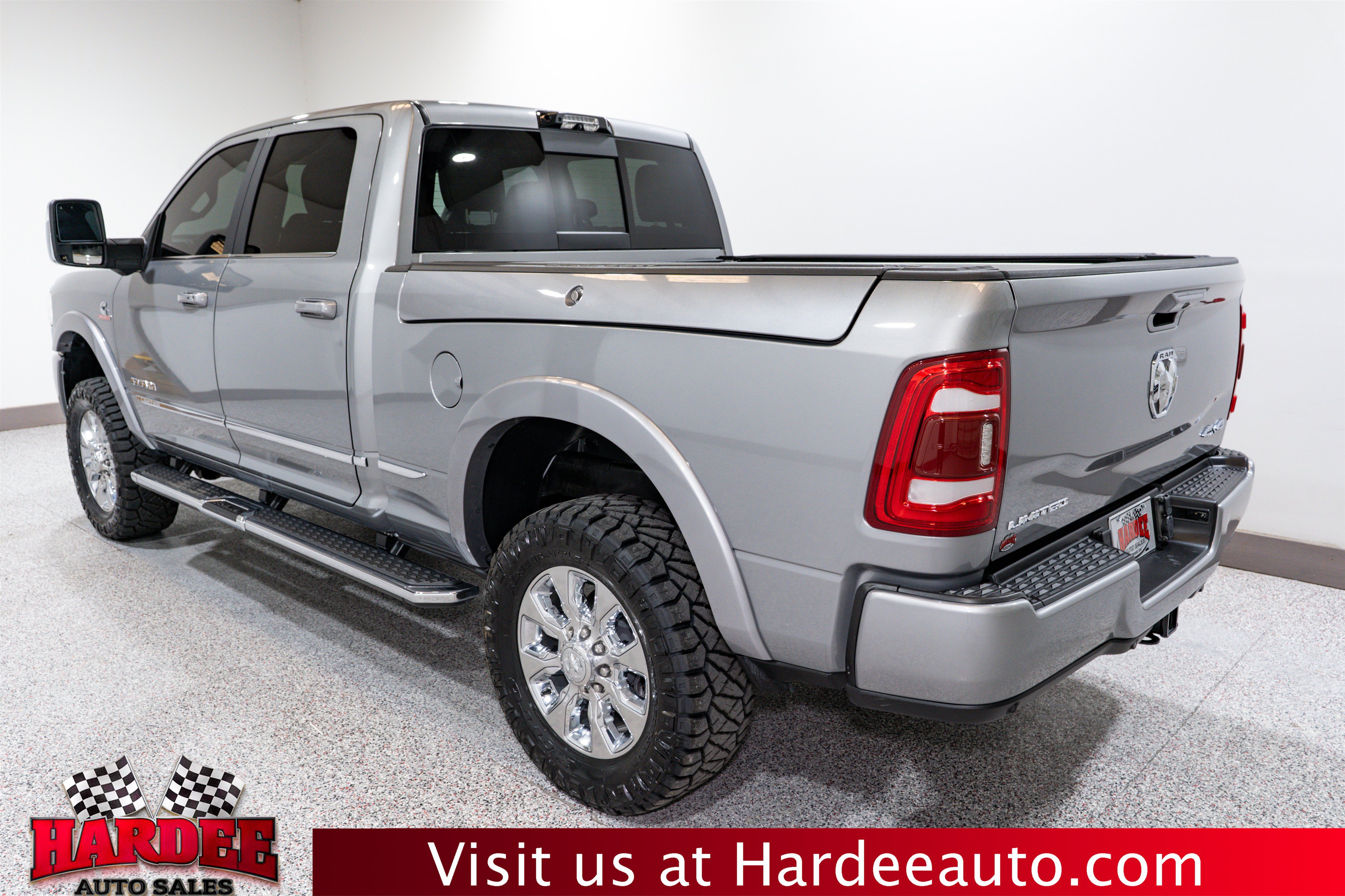 Used 2024 RAM 2500 Limited AWD/4WD image 3
