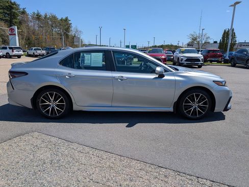 Used 2023 Toyota Camry SE w/ Cold Weather Package AWD/4WD image 6