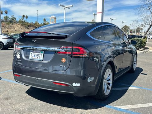 Used 2016 Tesla Model X 90D AWD/4WD image 3