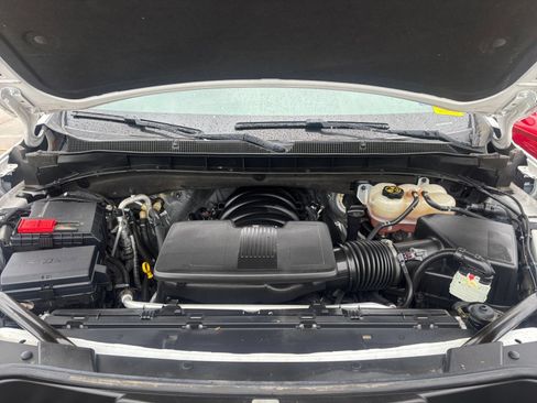 Used 2023 Chevrolet Suburban Premier RWD image 34