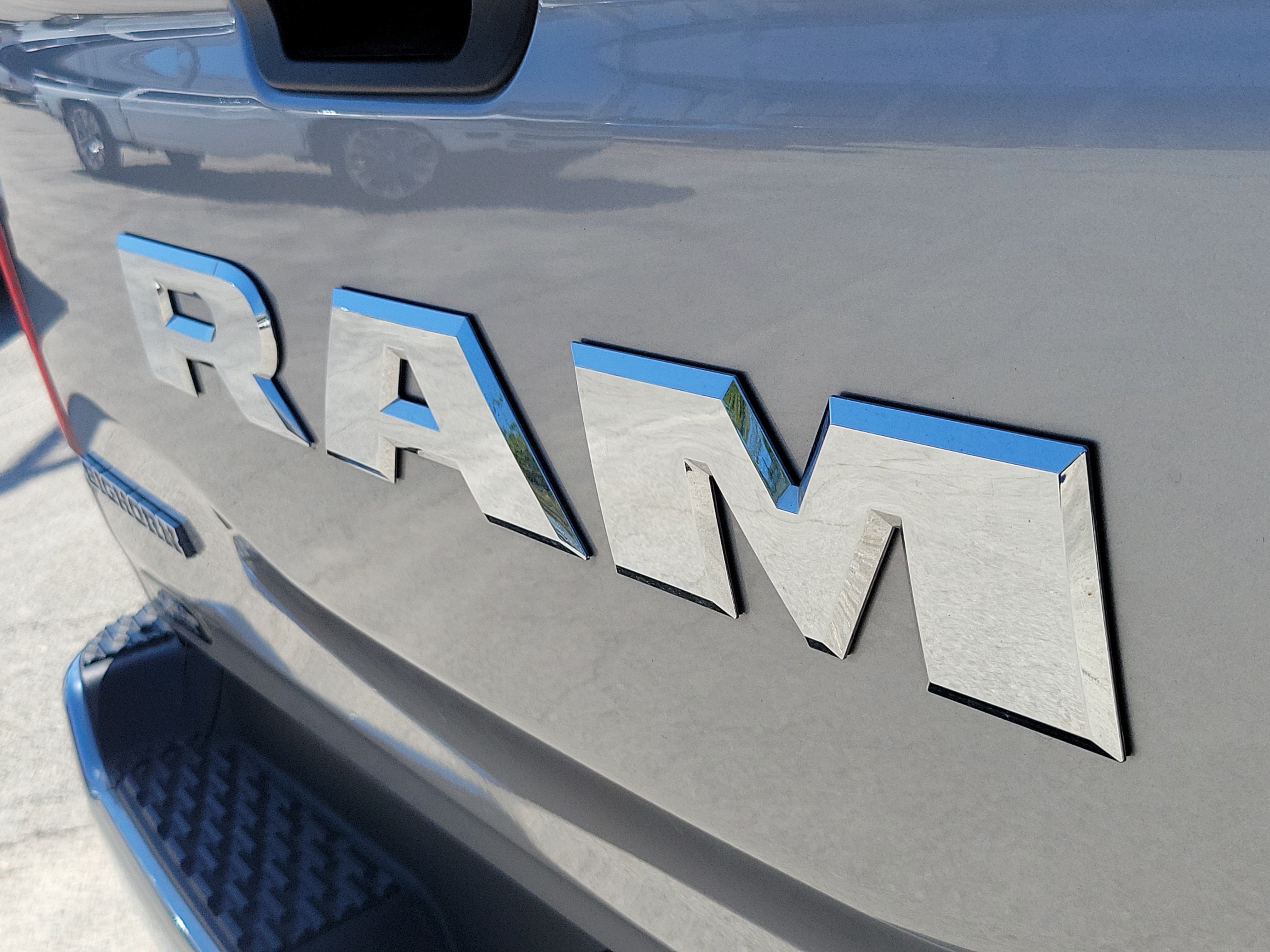 Used 2025 RAM 1500 Big Horn AWD/4WD image 7