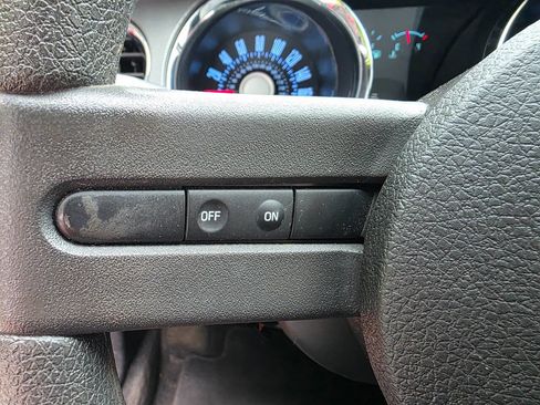 Used 2011 Ford Mustang GT RWD image 19