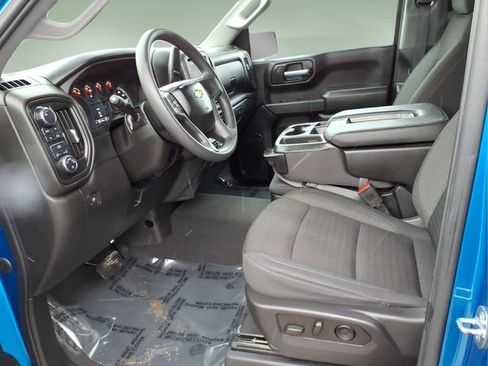 Used 2024 Chevrolet Silverado 1500 Custom w/ Turbomax Blackout Package image 11