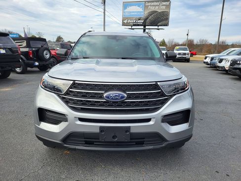 Certified 2022 Ford Explorer XLT image 8
