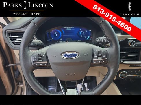 Used 2020 Ford Escape Titanium FWD image 28