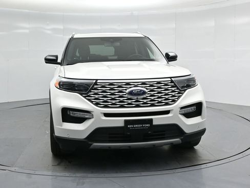 Certified 2022 Ford Explorer Platinum w/ Technology Package image 26