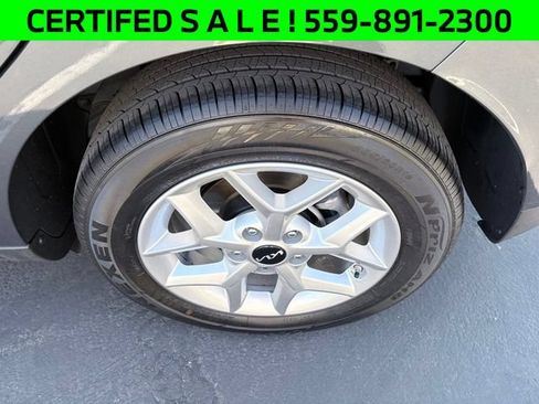 Certified 2025 Kia Soul LX w/ LX Technology Package FWD image 23