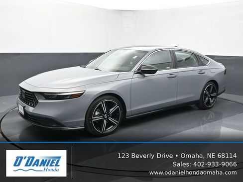 Used 2023 Honda Accord Sport image 1