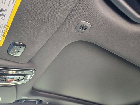 Used 2024 Jeep Grand Cherokee Limited w/ Black Appearance Package image 27