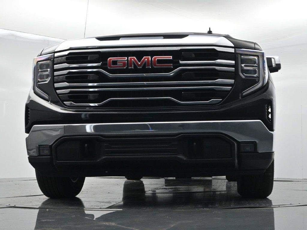 Used 2025 GMC Sierra 1500 SLT RWD image 26