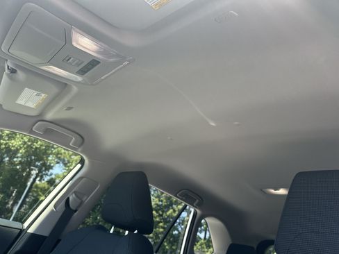 Certified 2025 Toyota RAV4 LE AWD/4WD image 28