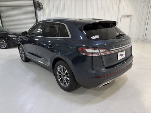 Used 2023 Lincoln Nautilus FWD w/ Premium Package image 3