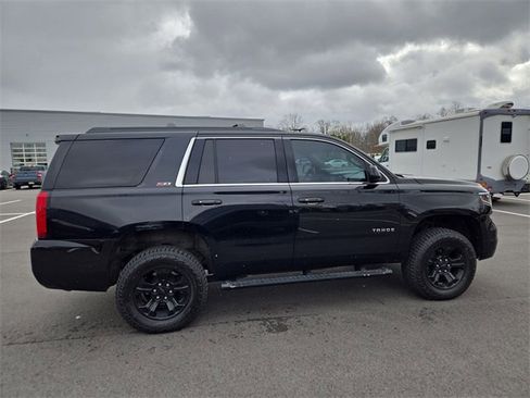 Used 2017 Chevrolet Tahoe LT image 3
