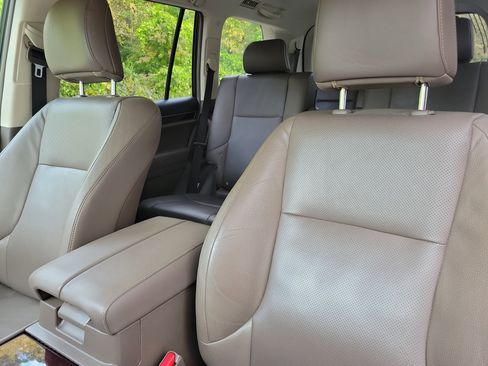 Used 2019 Lexus GX 460 Premium image 16