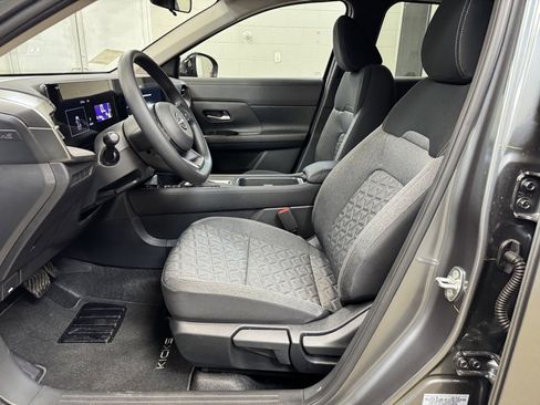 New 2026 Nissan Kicks SV image 11