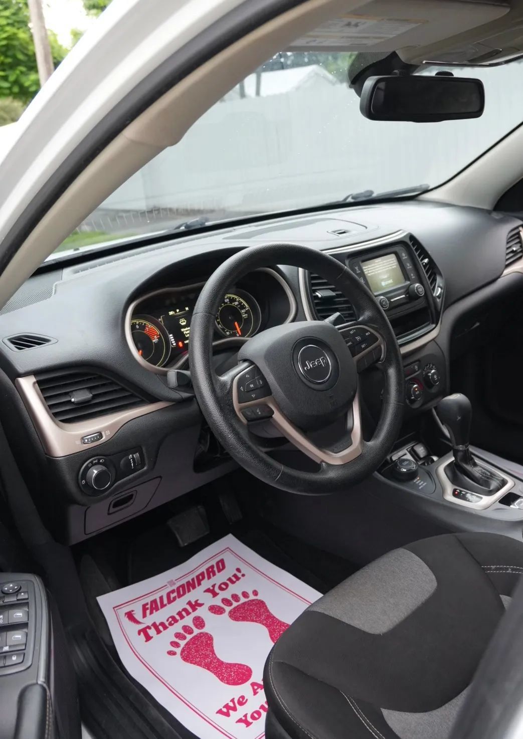 Used 2017 Jeep Cherokee Sport AWD/4WD image 8