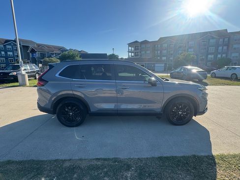 Used 2024 Honda CR-V Sport image 9