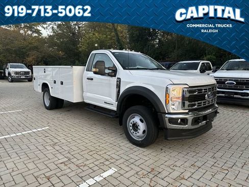 New 2024 Ford F550 4x4 Regular Cab Super Duty image 2