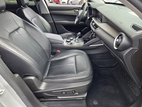 Used 2018 Alfa Romeo Stelvio Ti AWD/4WD image 15