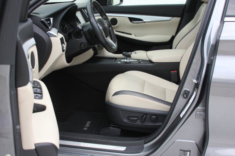 Used 2019 INFINITI QX50 Essential w/ Premium Heat Package AWD/4WD image 33